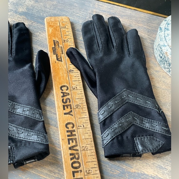 Vintage Isotoner gloves black OS - Picture 4 of 6